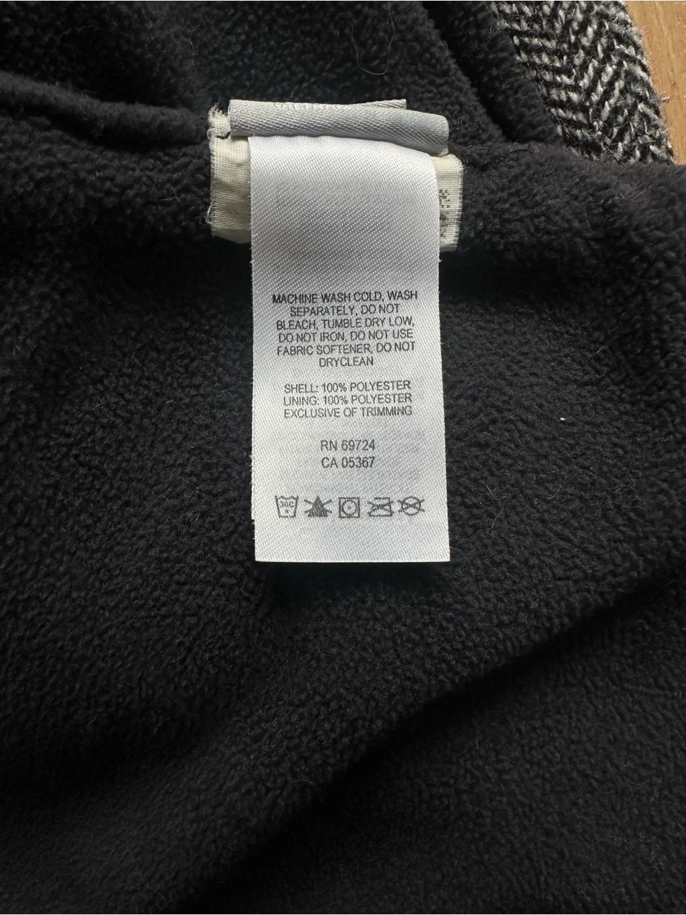 Columbia Womens Infinity Scarf Optic Got It Fleece-Lined Herringbone Black White